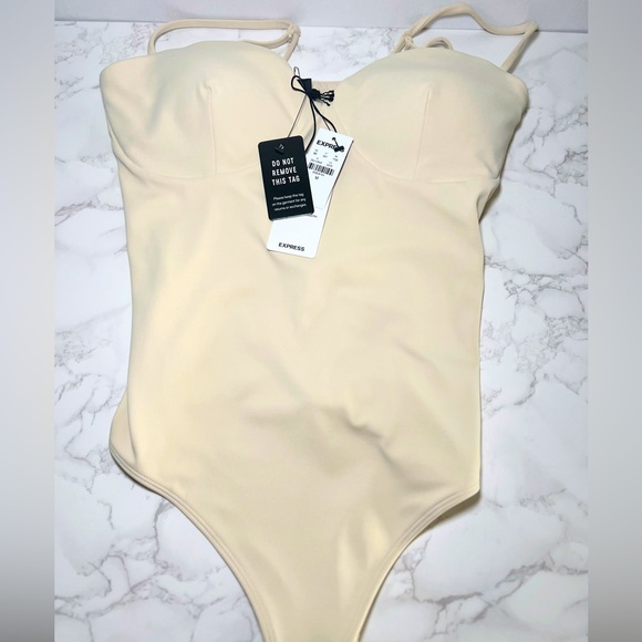 Express Body Contour High Compression Bodysuit With Bra Cups - Picture 1 of 3